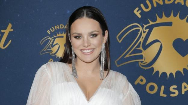 RMF Extra: Ewa Farna w zaawansowanej ciąży. Obcisła sukienka podkreśliła krągłości. "Zachwycasz" [ZDJĘCIE]