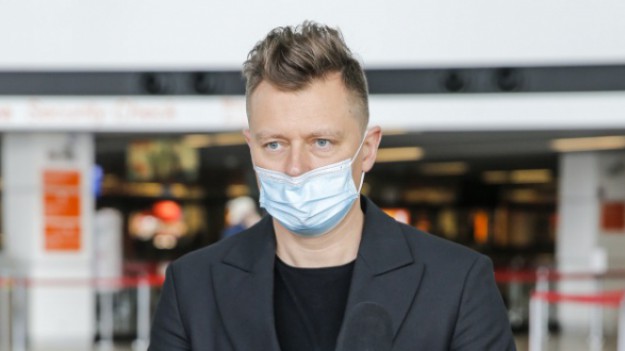 RMF Extra: Eurowizja 2021. Bukmacherzy bezlitośni dla Rafała Brzozowskiego. Spadł na samo dno tabeli