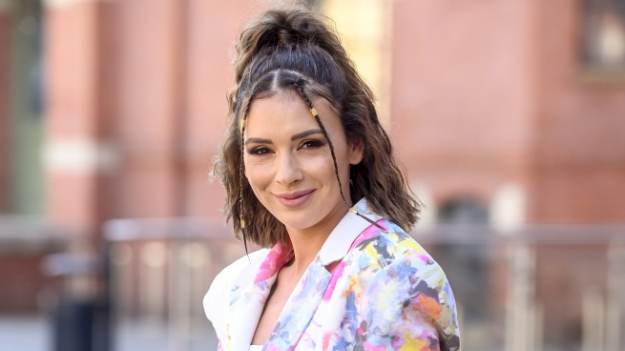 RMF Extra: Klaudia Halejcio odsłoniła ciało przed obiektywem. Wszystko niemal w centrum miasta! Góra od stroju kąpielowego przyciąga wzrok [ZDJĘCIA]