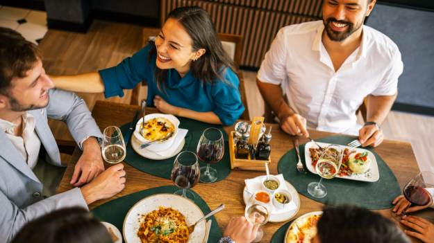 RMF Extra: Życzysz ludziom „smacznego”? Zobacz, dlaczego powinieneś przestać!