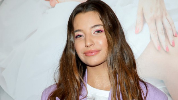 RMF Extra: Julia Wieniawa pokazała urocze zdjęcie z dzieciństwa. Fani zachwyceni: "Gwiazda od najmłodszych lat"