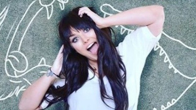 RMF Extra: Ewa Farna: "Chętnie bym zjadła placki ziemniaczane w Pałacu Prezydenckim"