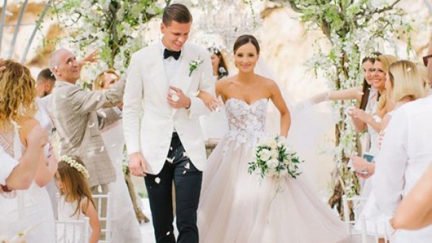 RMF Extra: Marina pokazała się w zaawansowanej ciąży. Na zdjęciu są też jej mama i teściowa