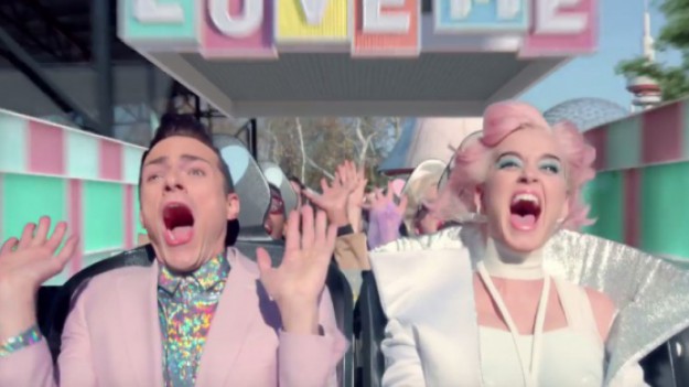 RMF Extra: Katy Perry w bajecznym teledysku do "Chained To The Rhythm" ft. Skip Marley