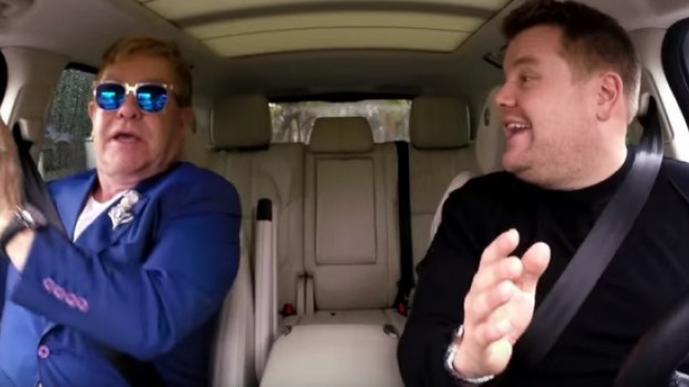 RMF Extra: Elton John: Chcielibyście pośpiewać z nim w samochodzie?