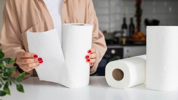 RMF Extra: Gdzie wyrzucać ręczniki papierowe? Prawdopodobnie się mylicie. Będziecie zaskoczeni