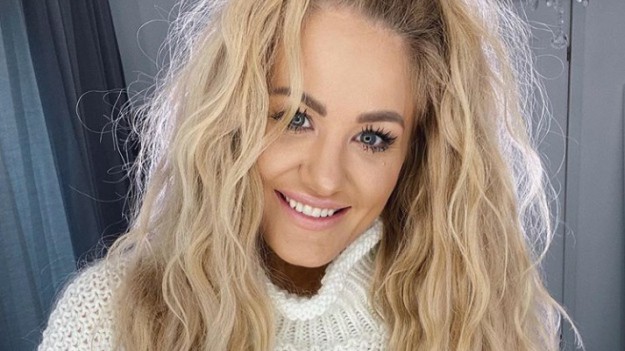 RMF Extra: Ewa Mrozowska z "Gogglebox" pokazała mamę! Fani: "Już wiem po kim Pani taka śliczna"