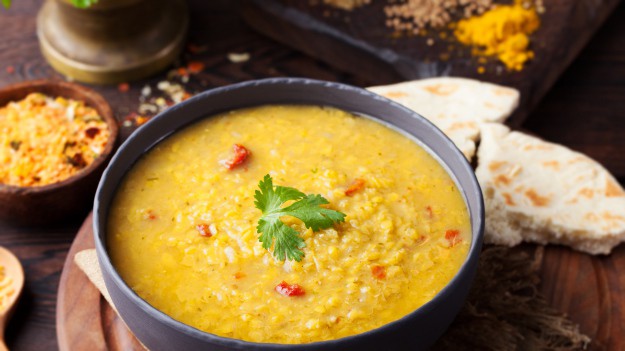 RMF Extra: Dahl z soczewicą. Indyjska klasyka idealna na jesienny obiad