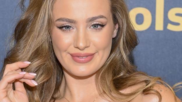 RMF Extra: Wiktoria Gąsiewska na nowych zdjęciach. Pokazała więcej, niż chciała? Uwagę zwraca ten szczegół! 