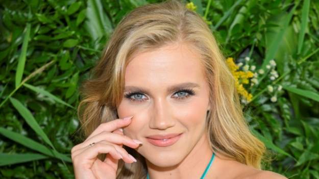 RMF Extra: Agnieszka Kaczorowska niezwykle zmysłowo z mężem. Fani: "Ten Pan świata za tą Panią nie widzi" [WIDEO]