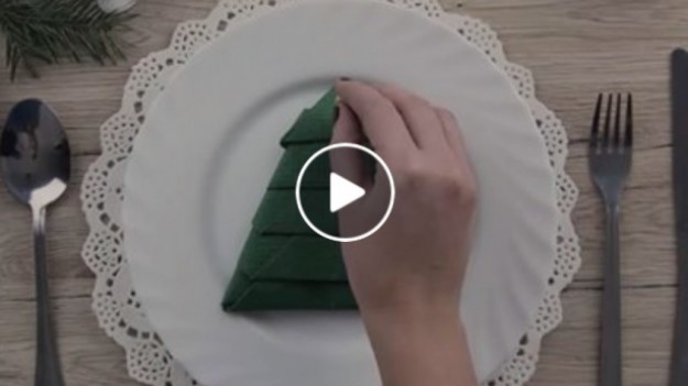 RMF Extra: Jak rozłożyć serwetki na wigilijny stole? Zobaczcie! 