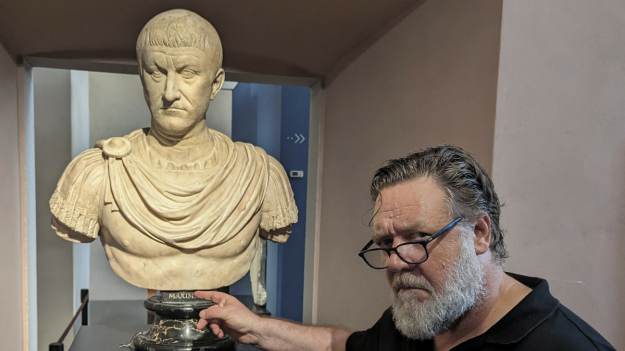 RMF Extra: Russell Crowe wpadł we wściekłość. Wszystko z powodu reklamy nieruchomości