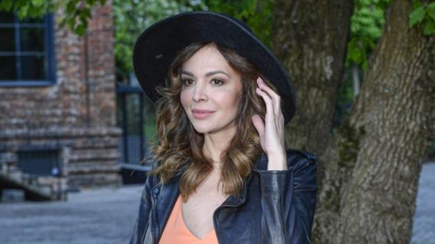 RMF Extra: Anna Wendzikowska wygina się na rurze. Fani oniemieli: "Sensualna" [FOTO]