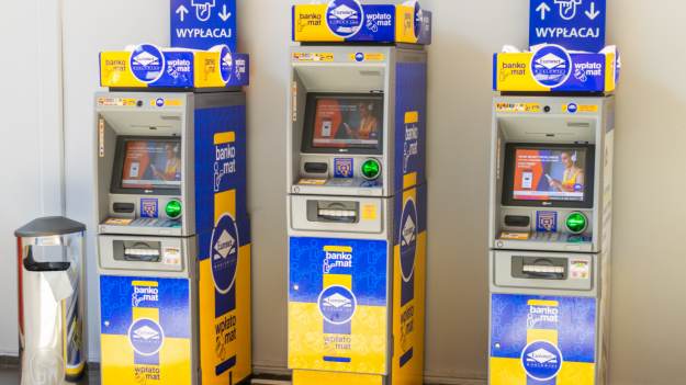 RMF Extra: Od dziś ważna zmiana przy popularnych bankomatach. Jest nowy limit