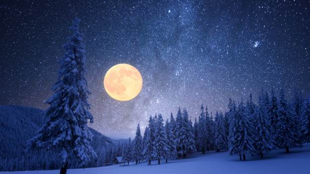 RMF Extra: Zimny Księżyc już wkrótce! Kiedy obserwować to zjawisko? [Pełnia Księżyca - grudzień 2023]