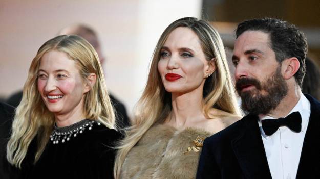 RMF Extra: Angelina Jolie we łzach. Jej film dostał 8-minutową owację na stojąco  