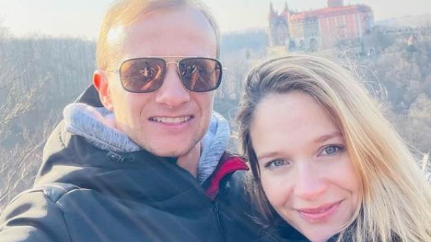 RMF Extra: Marta Paszkin z "Rolnik szuka żony" w zaawansowanej ciąży. Opinająca sukienka podkreśliła krągłości. Rodzice zdradzili też imię pociechy! 