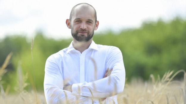 RMF Extra: Dziwna propozycja Stanisława z programu: "Rolnik szuka żony" wywołała burzę w sieci. Mężczyzna odpowiedział! [ZDJĘCIE]