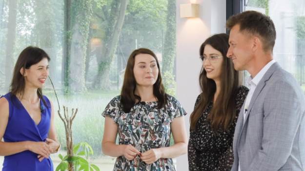 RMF Extra: "Rolnik szuka żony". Jedna z kandydatek Macieja już po zaręczynach! Pokazała okazały pierścionek. "Teraz mogę pochwalić się światu"