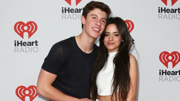 RMF Extra: Shawn Mendes i Camila Cabello są parą? Fani muzyków nie mają wątpliwości! 