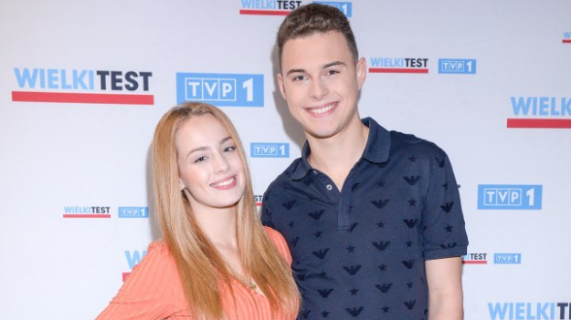 RMF Extra: Adam Zdrójkowski z Wiktorią Gąsiewską w czułym pocałunku. Intymny kadr z rajskich wakacji trafił do sieci [FOTO]