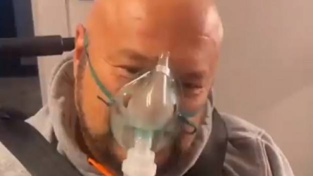 RMF Extra: Piotr Gąsowski w szpitalu. Aktor ujawnia szokujące fakty. "Życzą mi, żebym zdechł"