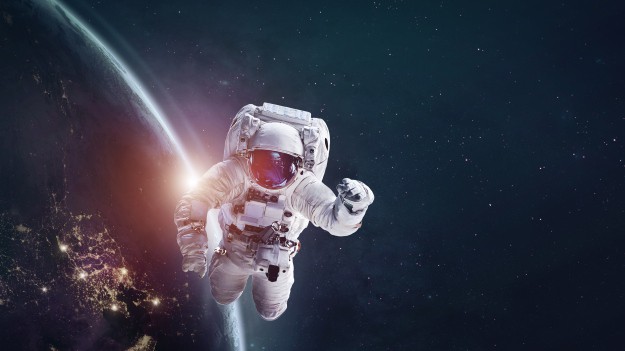 RMF Extra: Rosjanie nakręcą pierwszy film w kosmosie! "Wracajcie szczęśliwie na Ziemię"