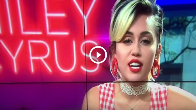 RMF Extra: Niegrzeczna wpadka Miley Cyrus. Nie wiedziała, że jest na antenie!