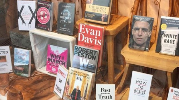 RMF Extra: Pomyłka Amerykanów, czyli jaka książka jest bestseller w USA!