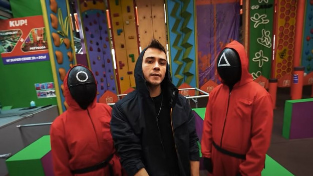 RMF Extra: ReZigiusz zorganizował turniej "Squid Game". Rywalizowało między sobą 100 osób! [WIDEO]