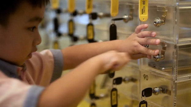 RMF Extra: Phone Off, Fun On! McDonald’s zamyka telefony gości w szufladach