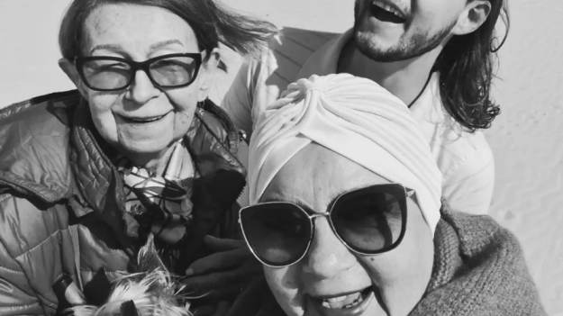 RMF Extra: Druzgocące wieści z "Gogglebox". Nie żyje "Bunia". "Przestało bić pełne miłości serduszko"