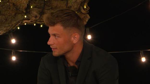 RMF Extra: "Love Island 9". Nieoczekiwany powrót Wiktorii i oświadczyny w programie? "Dramat" - komentują internauci 