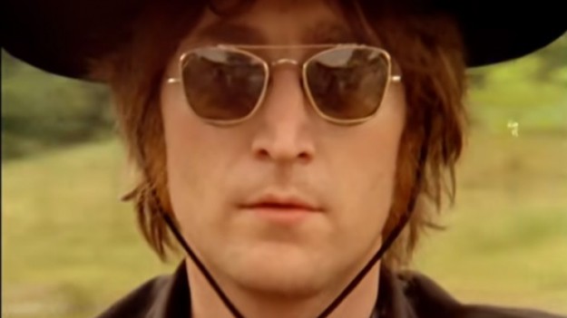 RMF Extra: Opublikowano prywatną korespondencję Johna Lennona. Co muzyk pisał swojemu wielbicielowi ponad pół wieku temu?