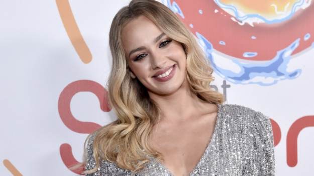 RMF Extra: Wiktoria Gąsiewska zachwyca w gorącym wydaniu. Aktorka powala spojrzeniem. "Królowa"