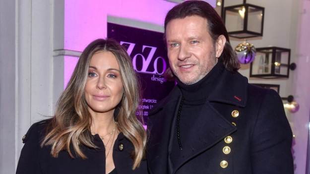 RMF Extra: Małgorzata Rozenek w obiektywie męża. Zsuwający się top odsłonił opalone ciało "Perfekcyjnej" [ZDJĘCIA]