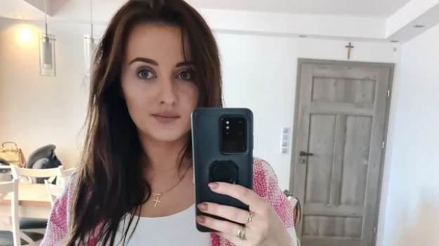 RMF Extra: Anna Bardowska z "Rolnik szuka żony" z bukietem róż. Uczestniczka show podzieliła się prywatnym wyznaniem