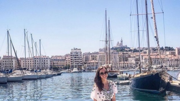 RMF Extra: Anna Wendzikowska pokazała ciążowy brzuch w obcisłej spódnicy