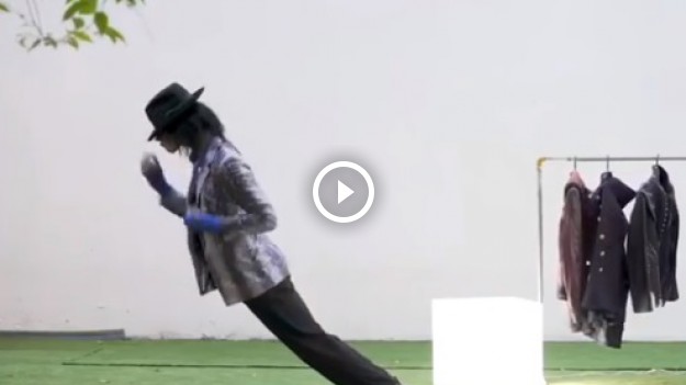 RMF Extra: 11 operacji za 30 tysięcy dolarów, żeby wyglądać jak Michael Jackson: "Wkładam w to moje ciało, duszę i pieniądze"