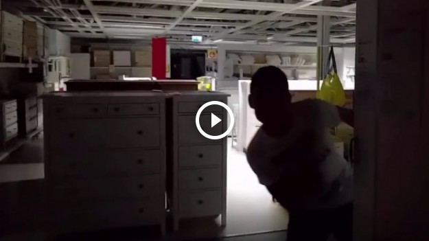 RMF Extra: Noc w IKEI: wersja polska!