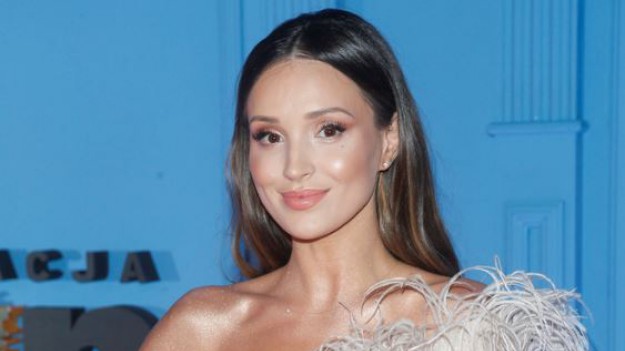 RMF Extra: Marina Łuczenko w nowym kolorze włosów zaprezentowała teledysk do piosenki #NEWS