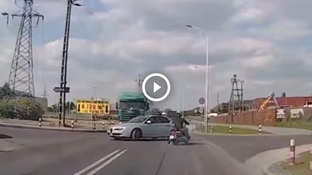 RMF Extra: Tak się kończy jazda z niewyłączonym kierunkowskazem