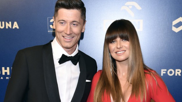 RMF Extra: Robert Lewandowski najlepszy na świecie! Anna Lewandowska nie kryła wzruszenia [WIDEO]