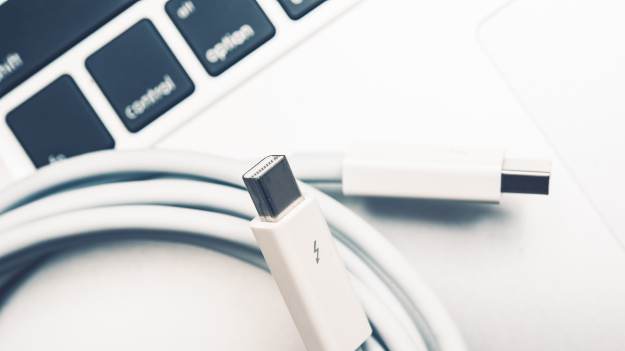 RMF Extra: Ponad 800 zł za kabel. Apple po raz kolejny mocno szokuje użytkowników