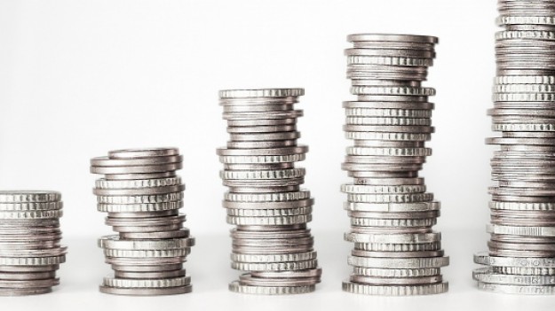 RMF Extra: Mariusz Błaszczak: "Przekazałem moją ministerialną nagrodę na rzecz Caritas Polska"