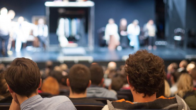 RMF Extra: Wirtualna, alternatywna wersja teatru na czas pandemii! Kupisz bilet i usiądziesz na widowni