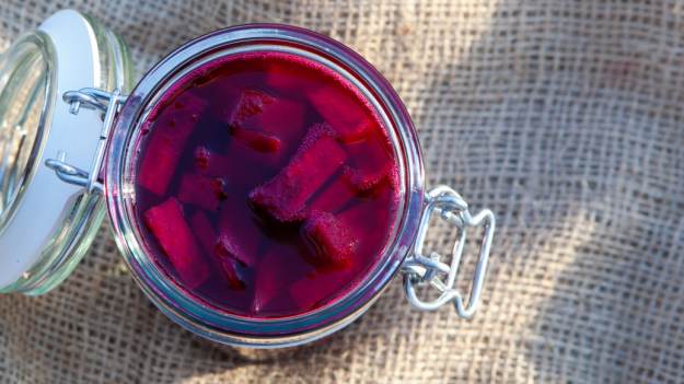 RMF Extra: Zalety tego napoju zachwalały nasze babcie. Teraz wraca do łask 