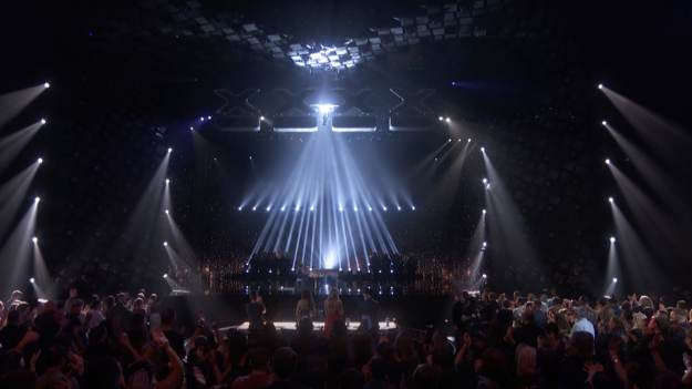 RMF Extra: Niewidoma 17-latka zmierzyła się z wielkim hitem Eltona Johna! Simon Cowell żałował "złotego przycisku"? [WIDEO] 