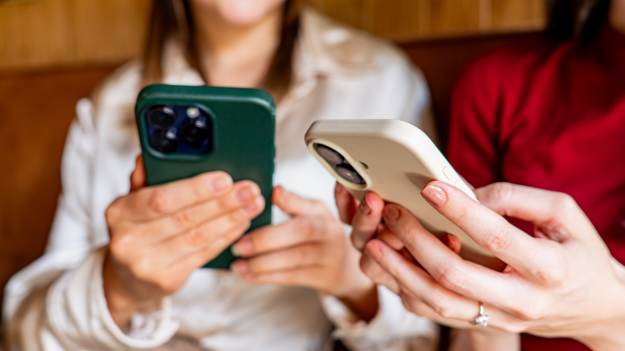 RMF Extra: Zakaz korzystania z mediów społecznościowych poniżej 15. roku życia. Od kiedy?