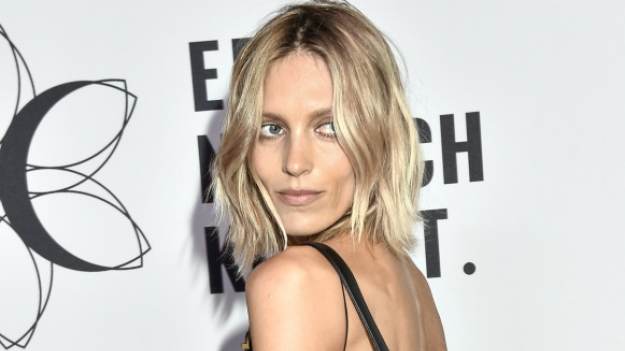 RMF Extra: Jak zmieniała się Anja Rubik? Modelka skończyła 40 lat i zamieściła zdjęcie z dzieciństwa [FOTO]